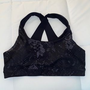 Black Old Navy Sports Bra